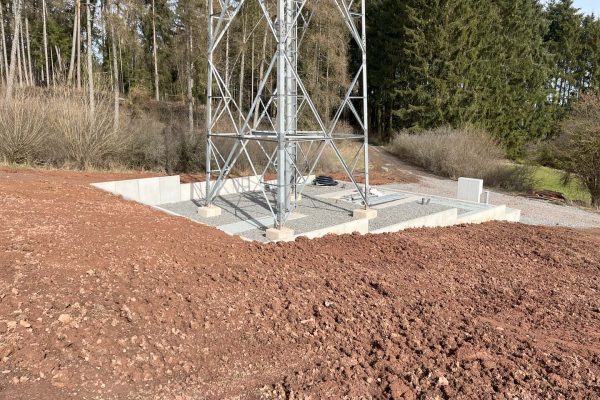 zendmast plaatsen van dijk achterhoek Duitsland (11)