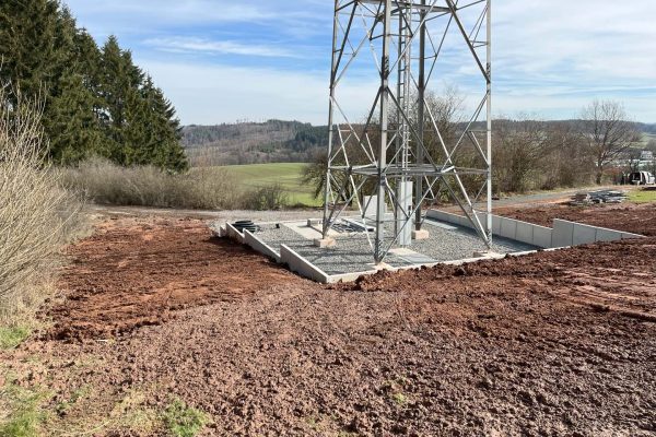 zendmast plaatsen van dijk achterhoek Duitsland (13)