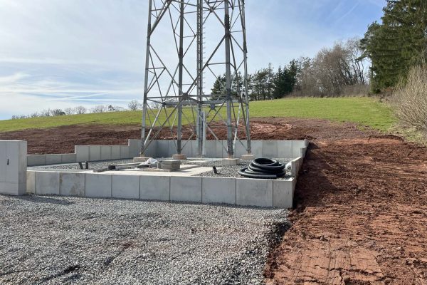 zendmast plaatsen van dijk achterhoek Duitsland (5)